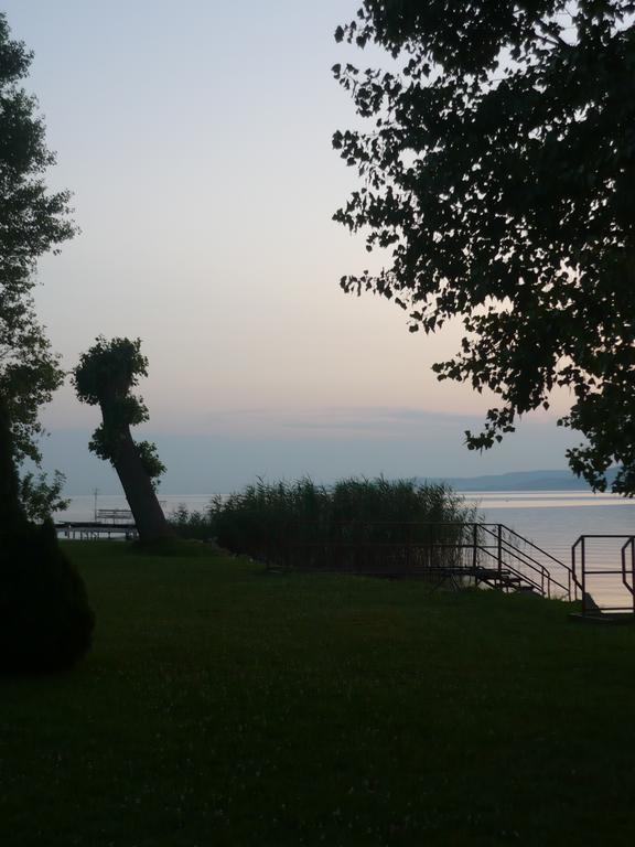 Aranyhid Hotel Balatonboglar Exterior photo