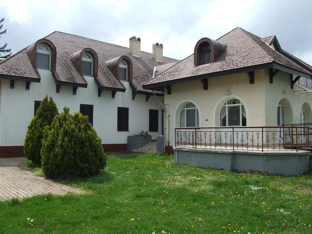 Aranyhid Hotel Balatonboglar Exterior photo